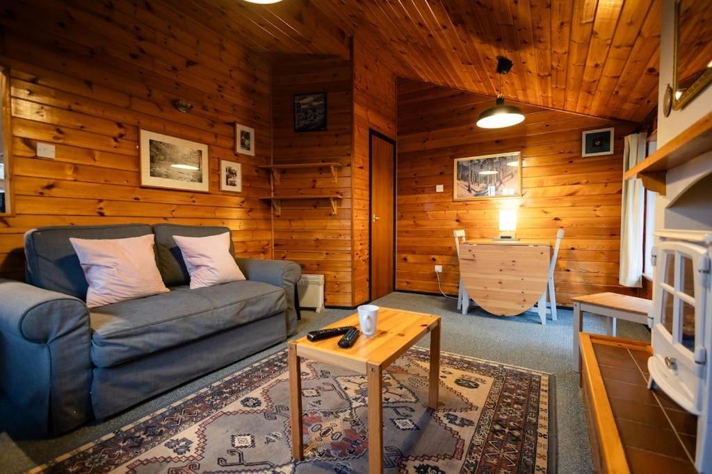 Cozy Norwegian Style Log Cabin In Rural Snowdonia - 2 Bedrooms & Parking By Seren Short Stays Ffestiniog Екстер'єр фото