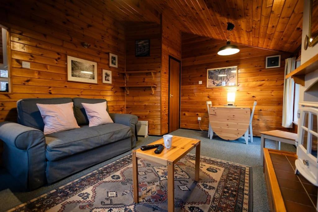 Cozy Norwegian Style Log Cabin In Rural Snowdonia - 2 Bedrooms & Parking By Seren Short Stays Ffestiniog Екстер'єр фото