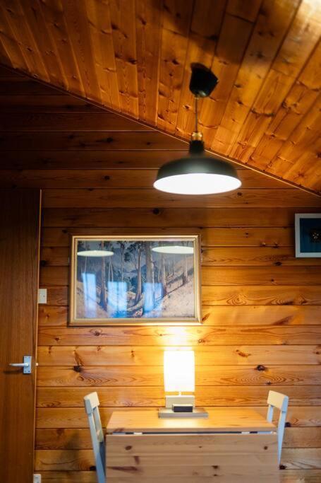 Cozy Norwegian Style Log Cabin In Rural Snowdonia - 2 Bedrooms & Parking By Seren Short Stays Ffestiniog Екстер'єр фото