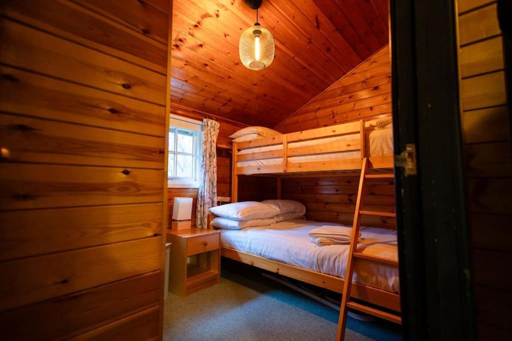 Cozy Norwegian Style Log Cabin In Rural Snowdonia - 2 Bedrooms & Parking By Seren Short Stays Ffestiniog Екстер'єр фото