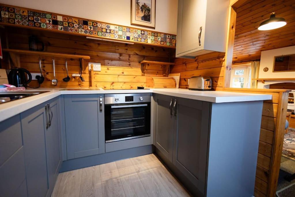 Cozy Norwegian Style Log Cabin In Rural Snowdonia - 2 Bedrooms & Parking By Seren Short Stays Ffestiniog Екстер'єр фото